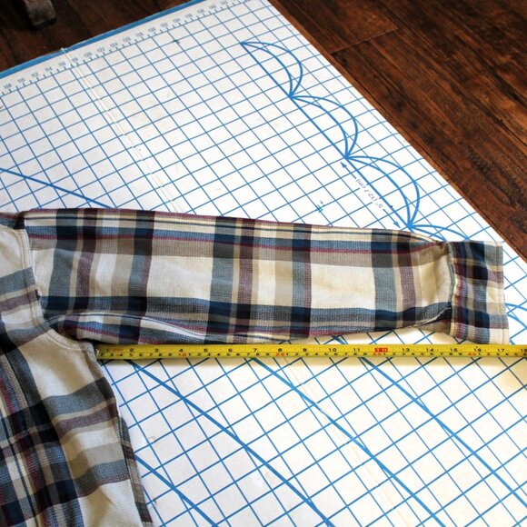 Vintage 90s CHAPS Ralph Lauren Plaid Cotton Knit Button Down Shirt, Small - Picture 7 of 7